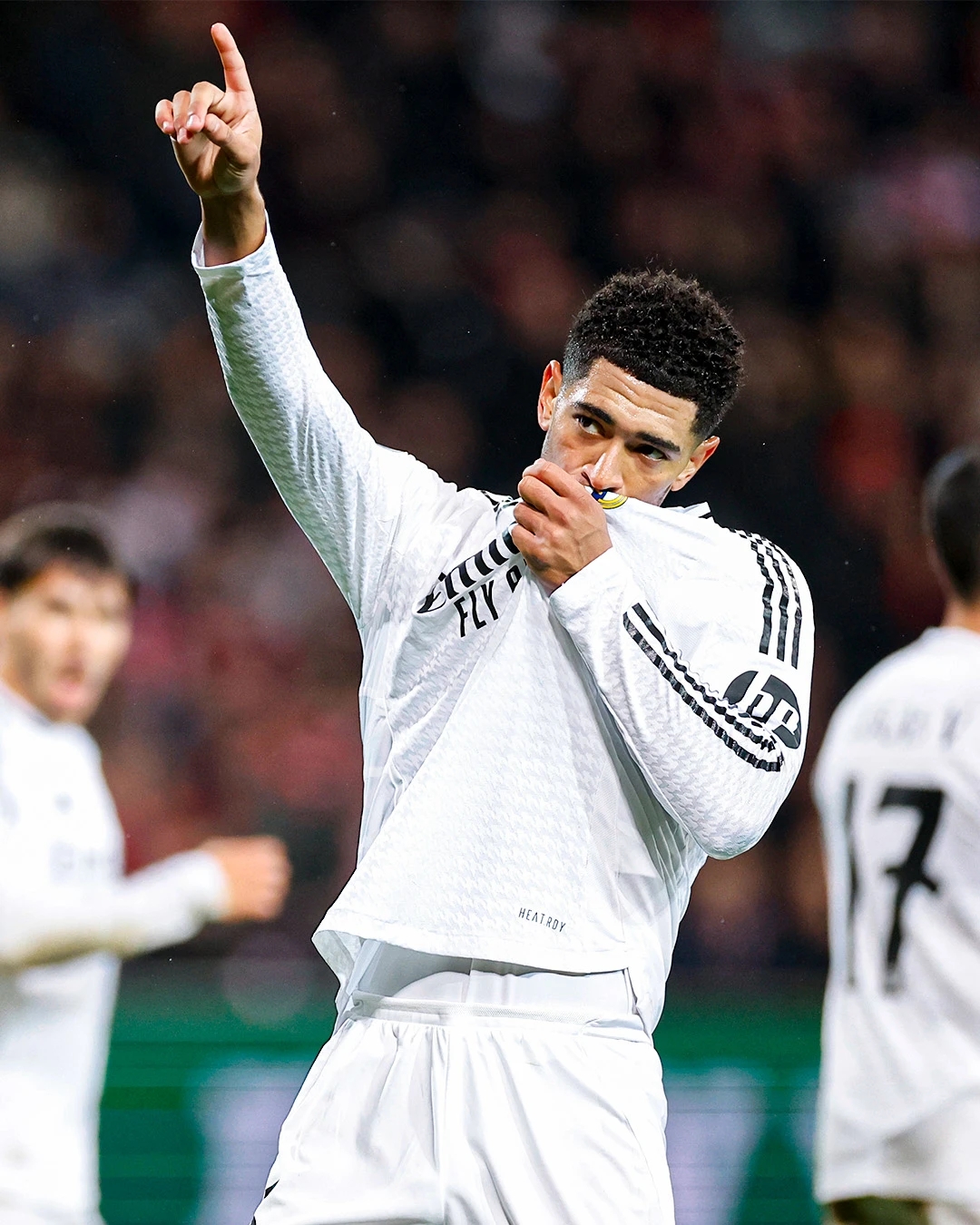 皇马后防线严阵以待,力保客场不败 皇马后防线严阵以待,力保客场不败