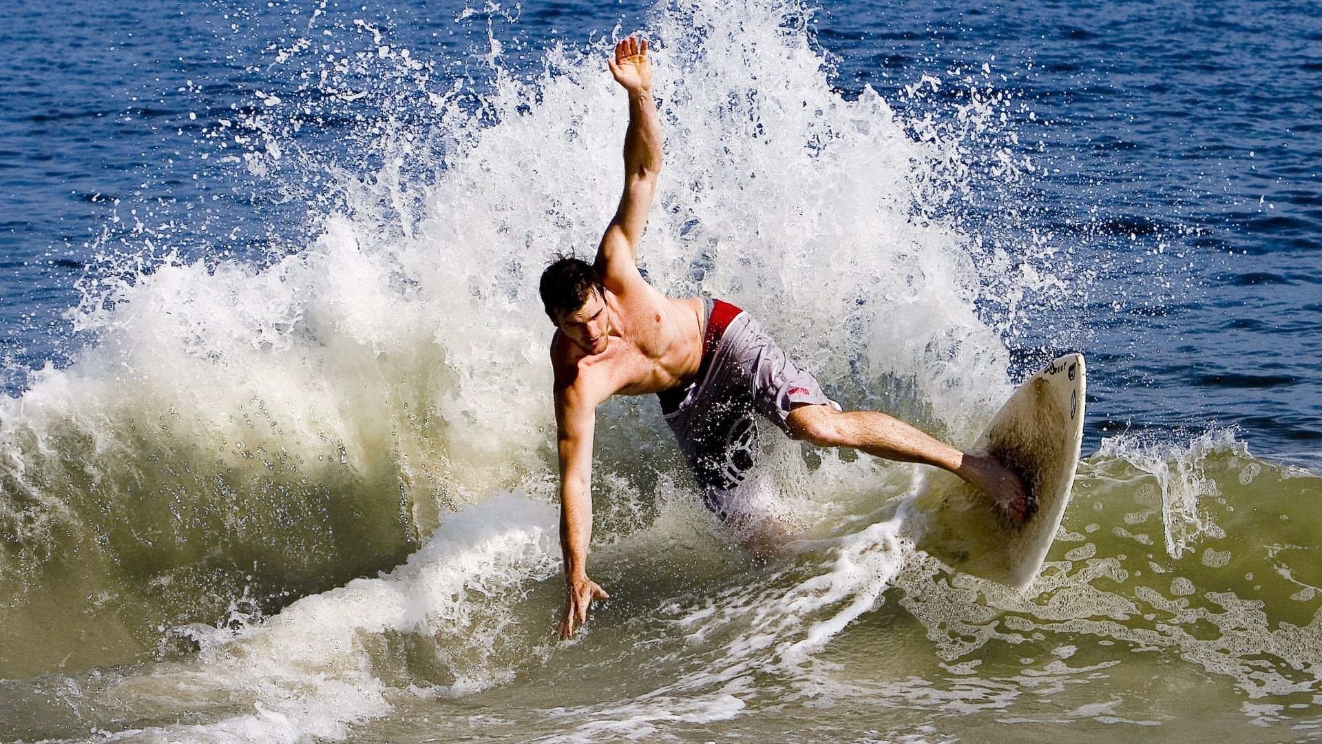 开云体育app-欧冠半决赛之夜，哈利伯顿扛起全队